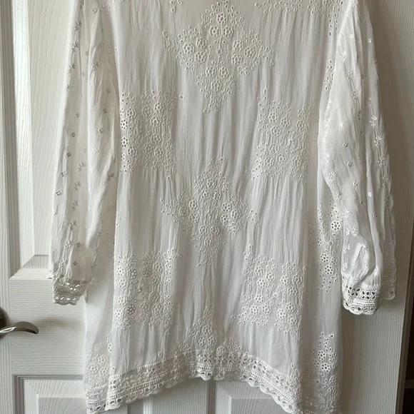 JOHNNY WAS White Eyelet Top - Picture 6 of 8